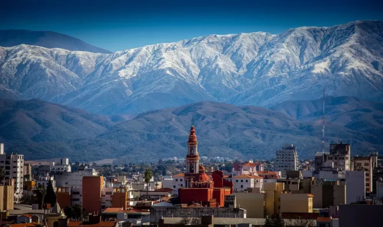 El tiempo en Salta: jueves agradable con sol, intervalos nubosos y una máxima de 21°C