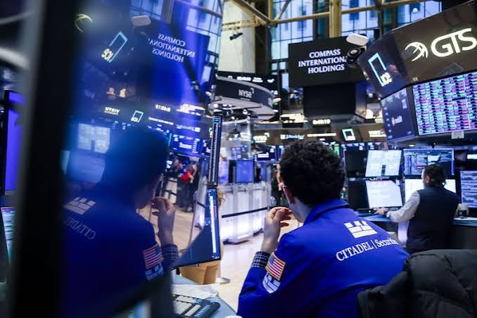 Mercados financieros: caen las acciones argentinas en Wall Street por la volatilidad global y la tasa de la Fed