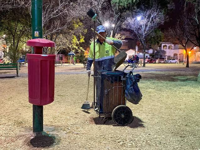 Operativo de higiene en Salta: despliegan un intenso trabajo municipal tras la procesión del Milagro