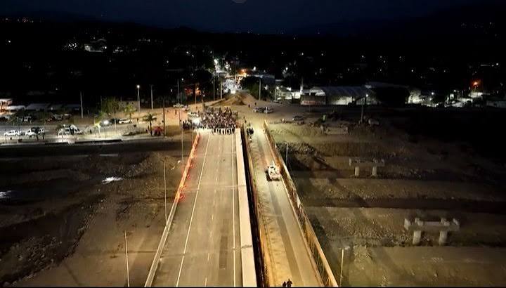 El gobernador Sáenz inauguró el nuevo puente sobre el río Vaqueros que agilizará la conexión vial